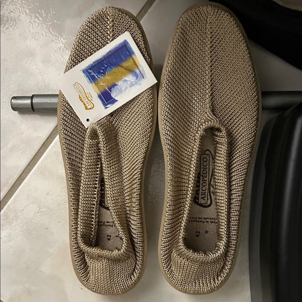 Arcopedico tan Slip-On arch support stretchy Shoes